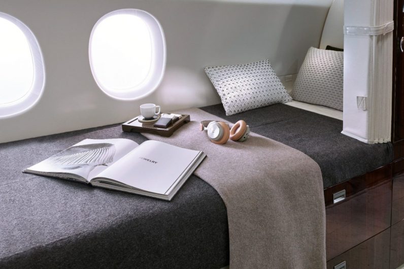 3.Fleet_HeavyJet_Falcon8X_Cabin_StellaAviation_4
