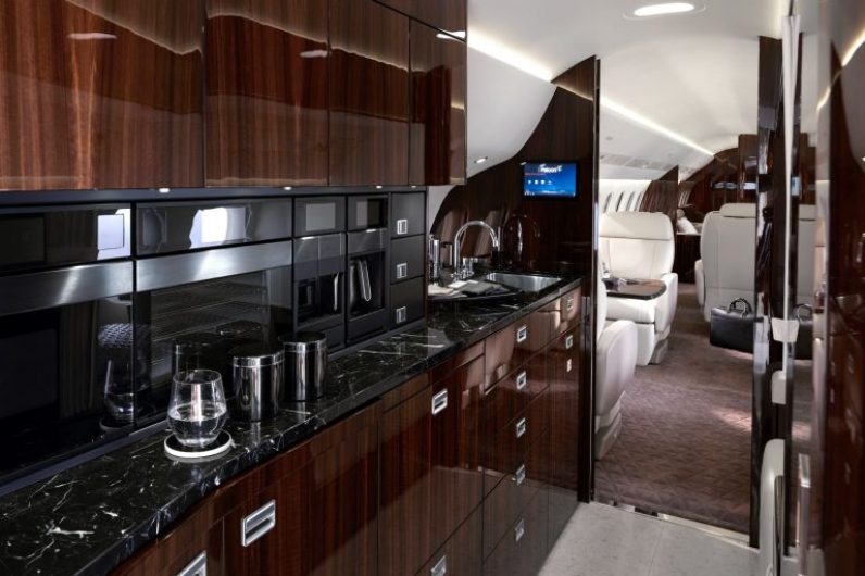 3.Fleet_HeavyJet_Falcon8X_Cabin_StellaAviation_5
